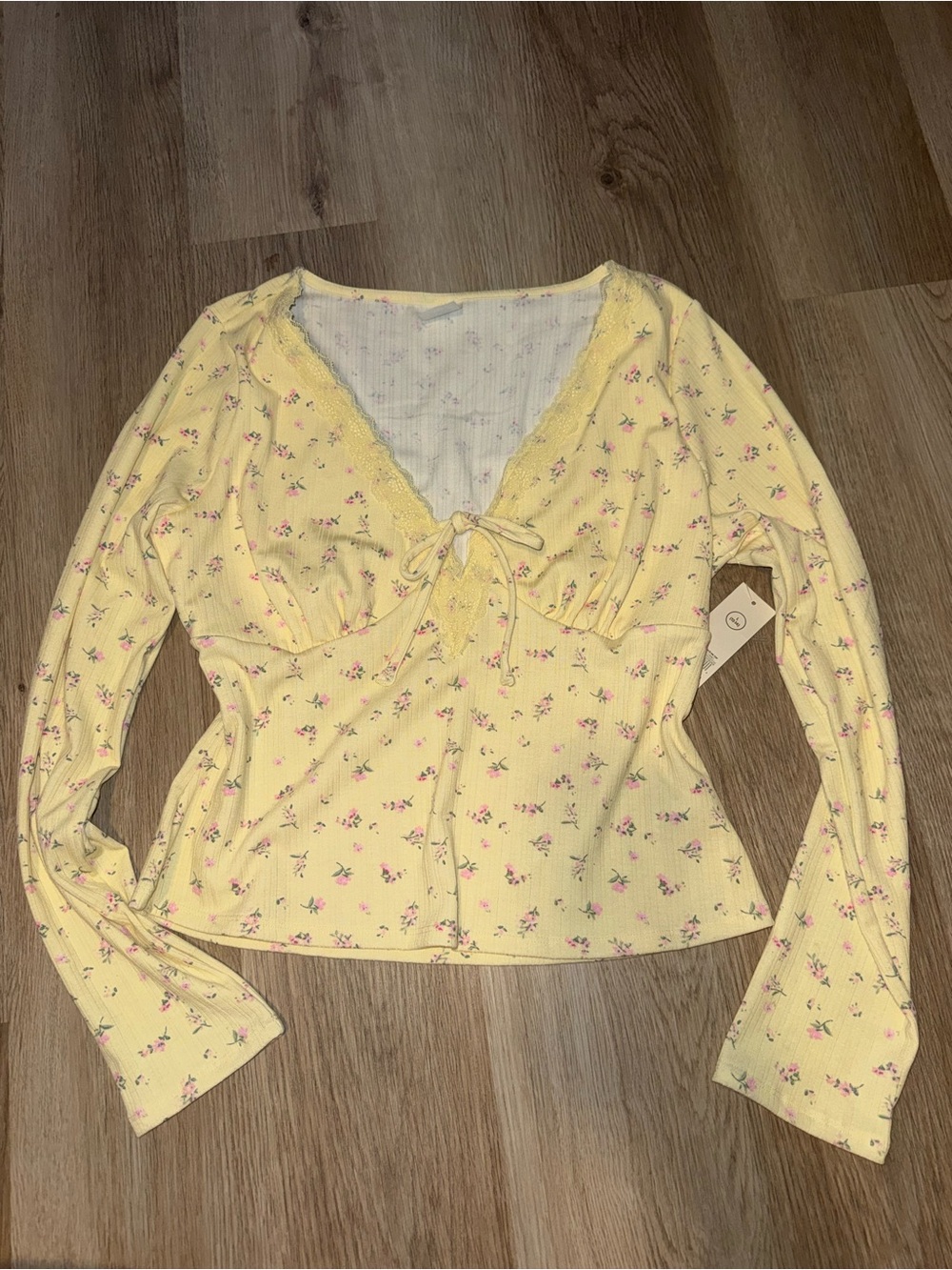 Time and Tru Yellow Floral Tie-Front Long Sleeve Top
